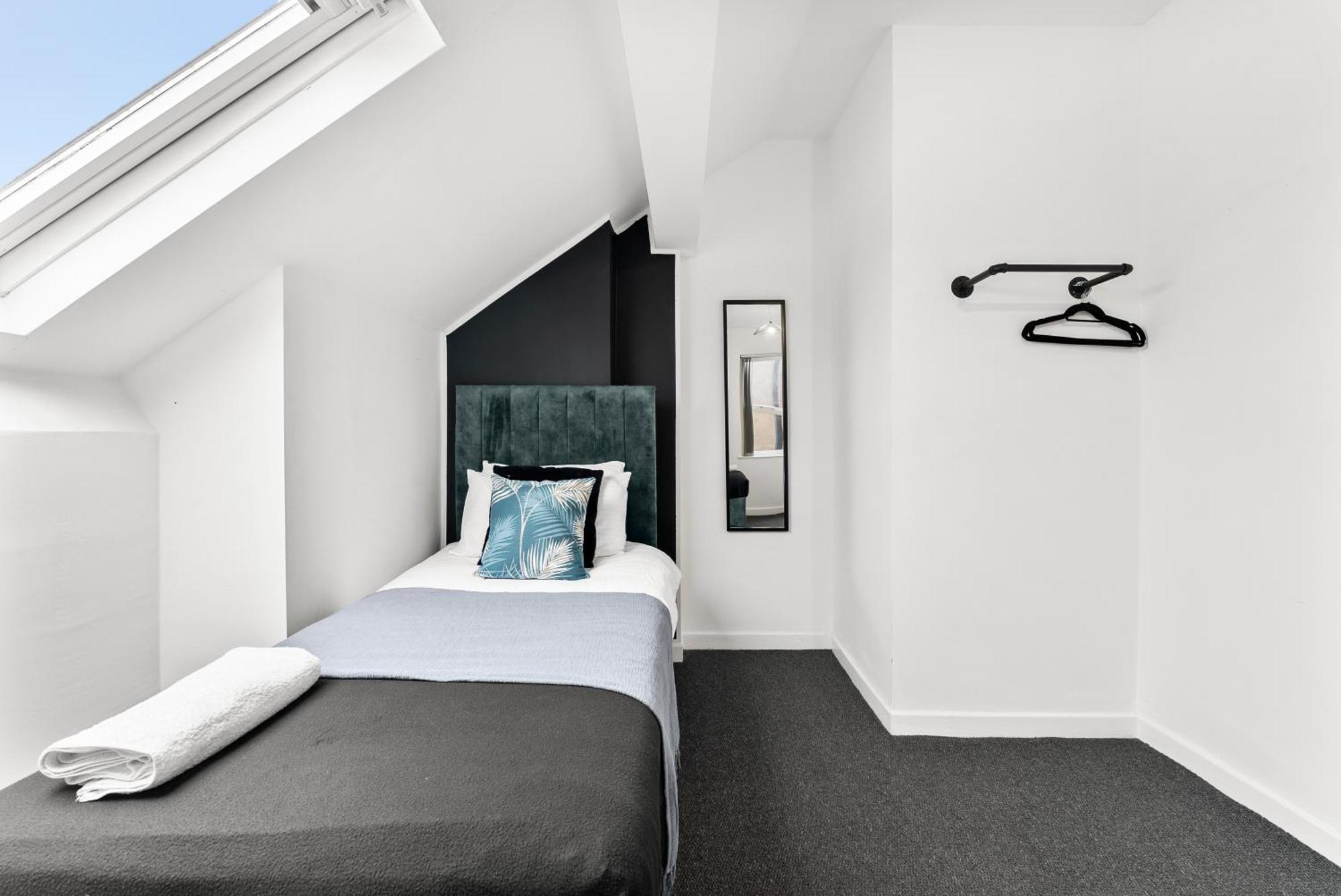 20 Percent Off! Stylish Sheffield Abode Sleeps 12 Lejlighed Eksteriør billede