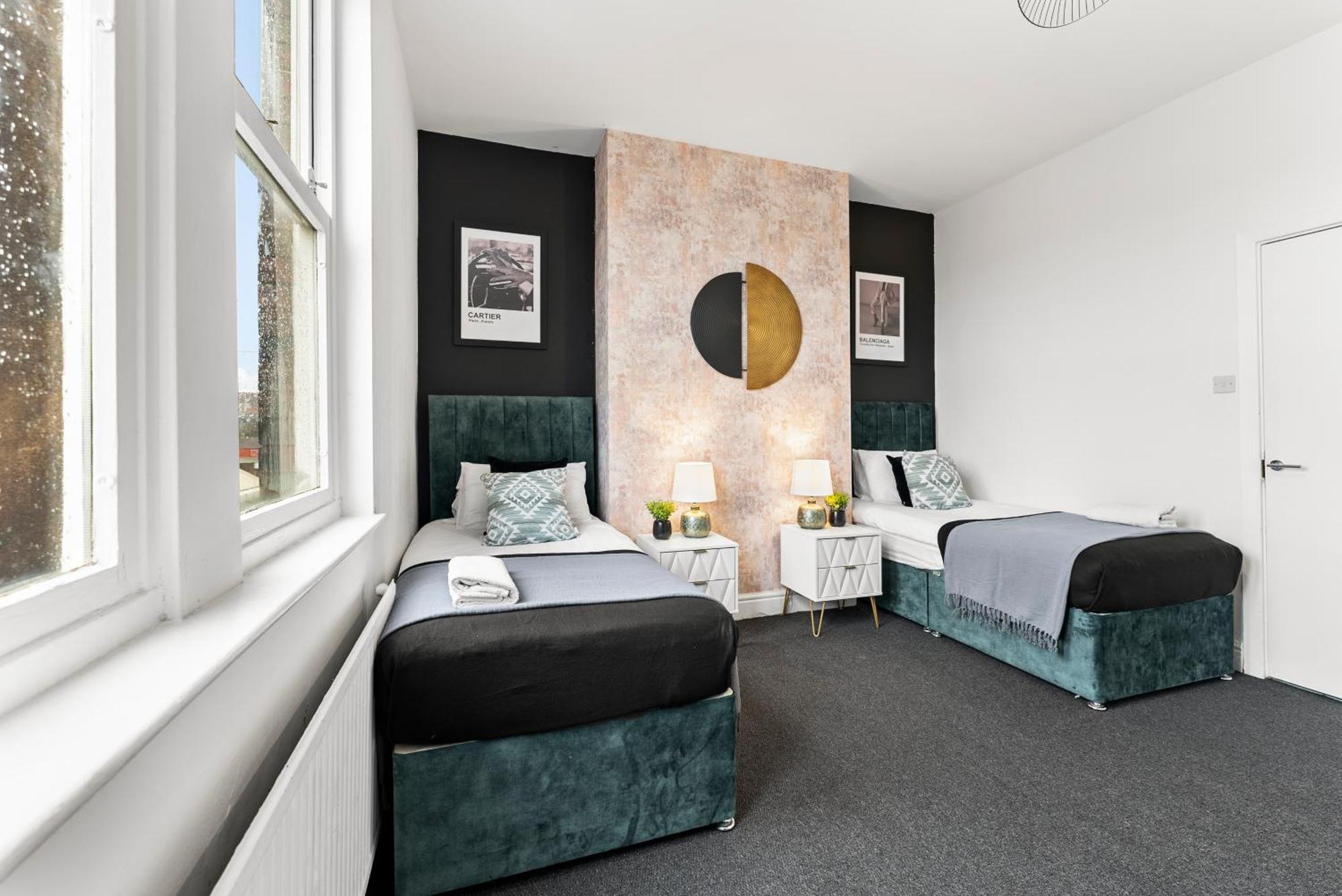 20 Percent Off! Stylish Sheffield Abode Sleeps 12 Lejlighed Eksteriør billede
